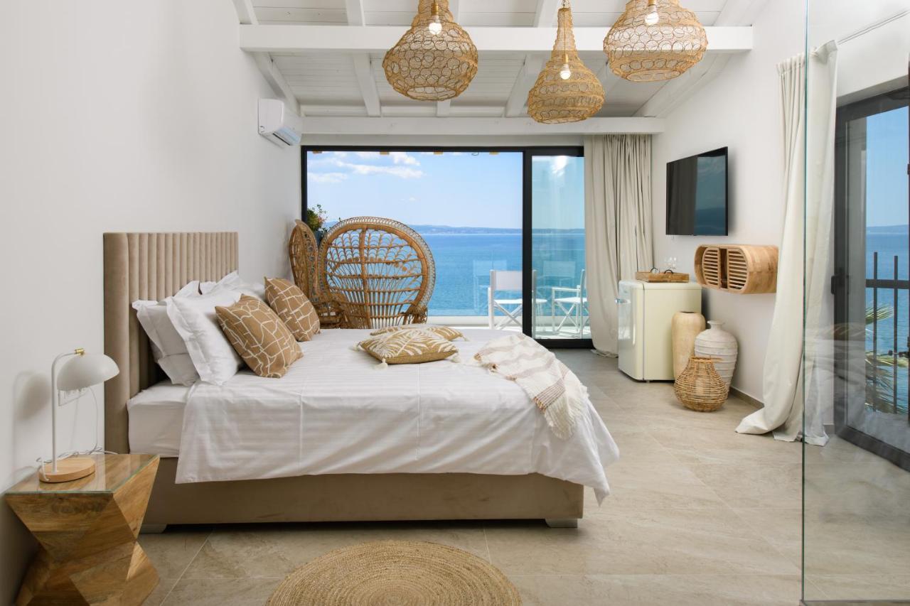 Gallery Luxury Suites & Rooms-Only Adults Split Eksteriør bilde