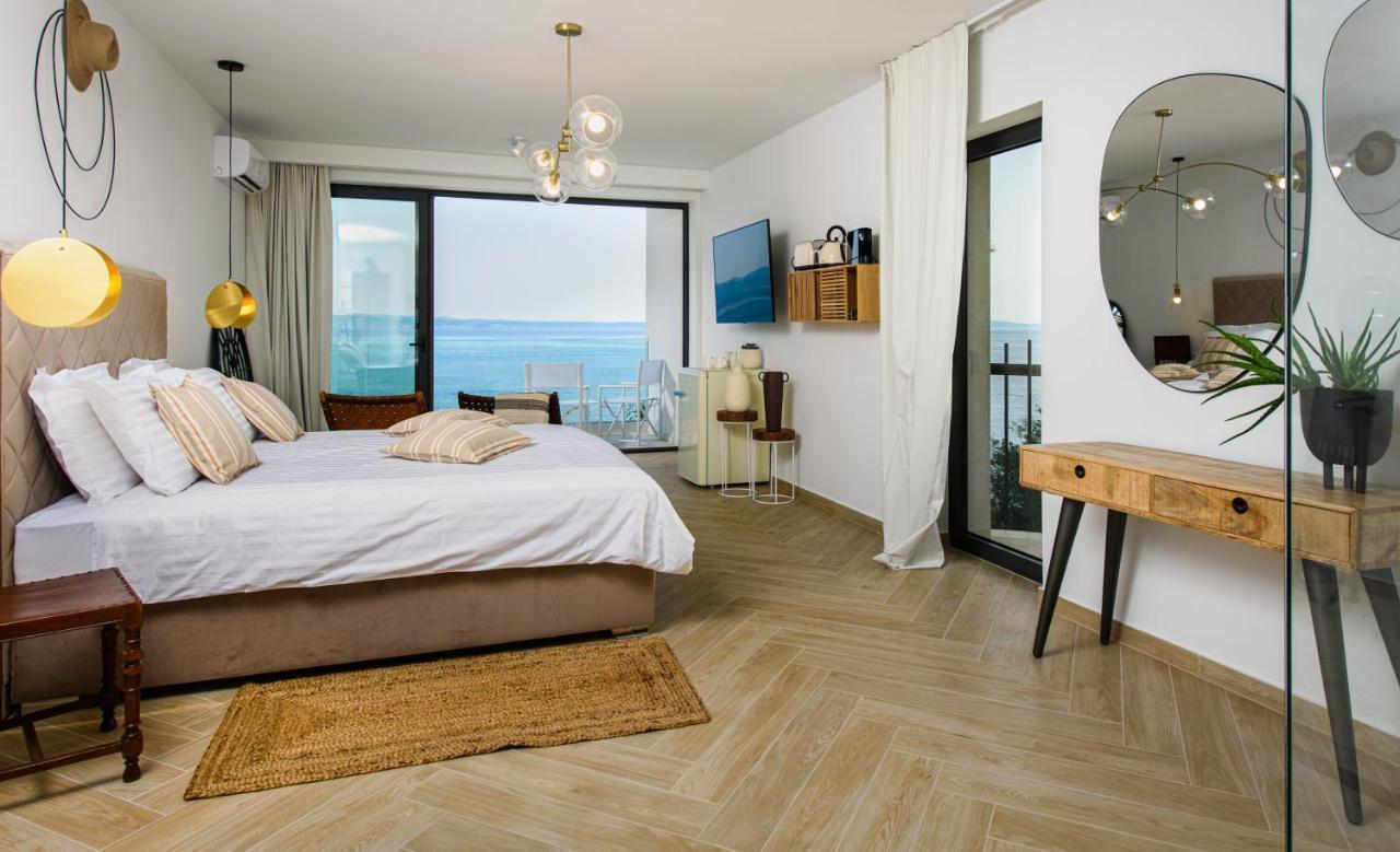 Gallery Luxury Suites & Rooms-Only Adults Split Eksteriør bilde