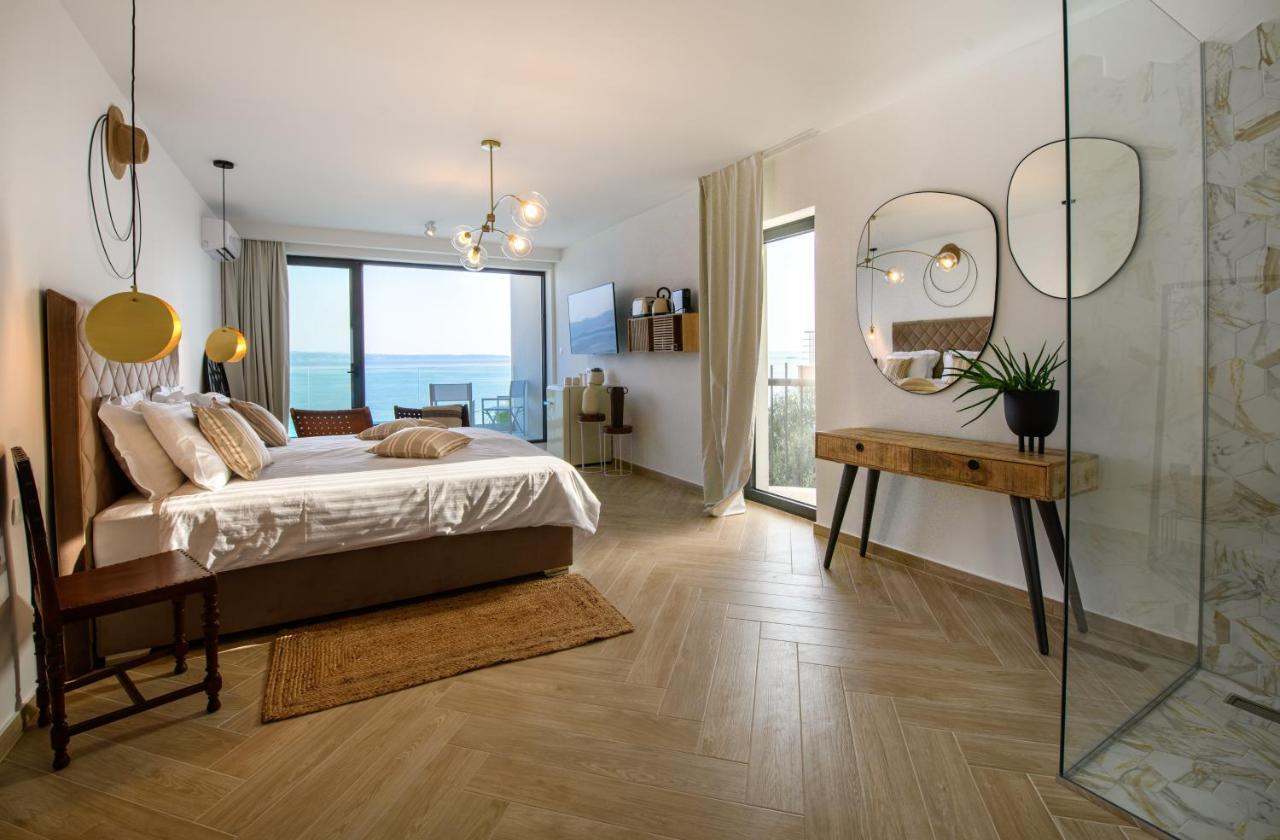 Gallery Luxury Suites & Rooms-Only Adults Split Eksteriør bilde