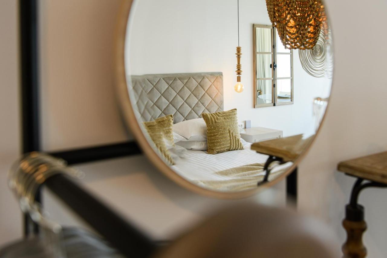 Gallery Luxury Suites & Rooms-Only Adults Split Eksteriør bilde