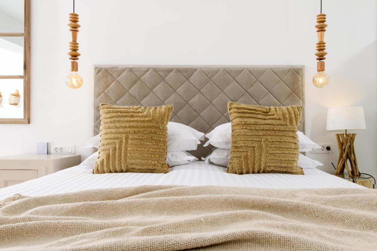 Gallery Luxury Suites & Rooms-Only Adults Split Eksteriør bilde