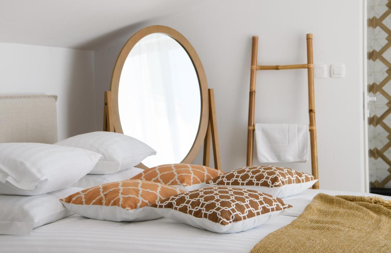 Gallery Luxury Suites & Rooms-Only Adults Split Eksteriør bilde