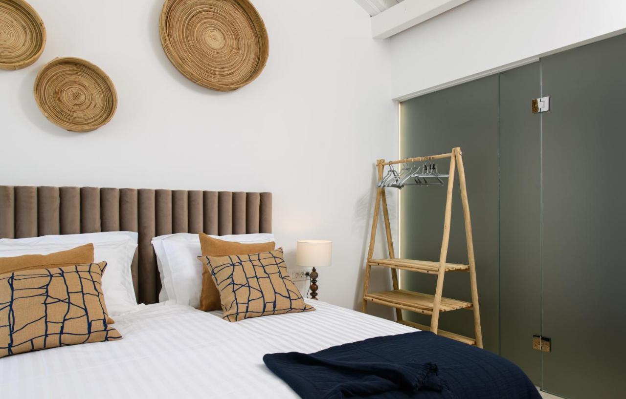 Gallery Luxury Suites & Rooms-Only Adults Split Eksteriør bilde