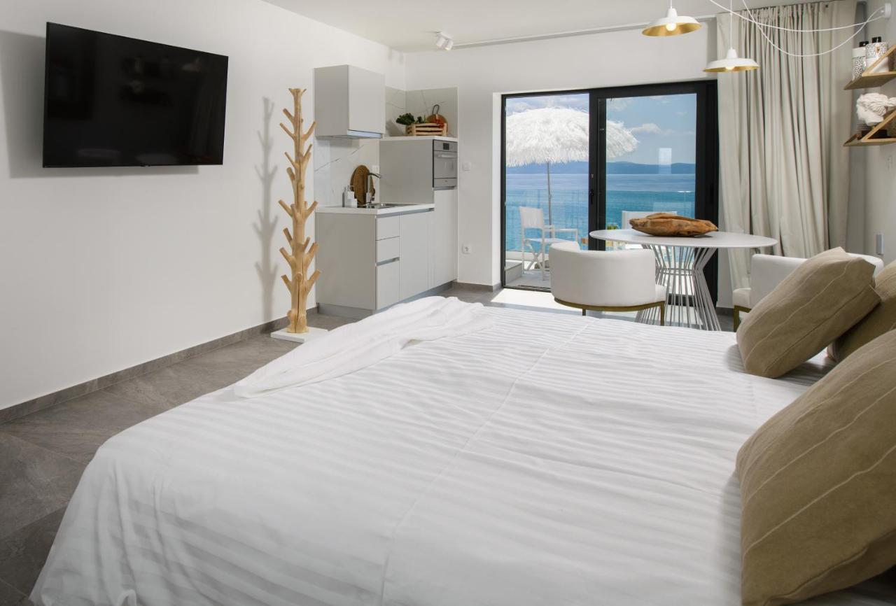 Gallery Luxury Suites & Rooms-Only Adults Split Eksteriør bilde