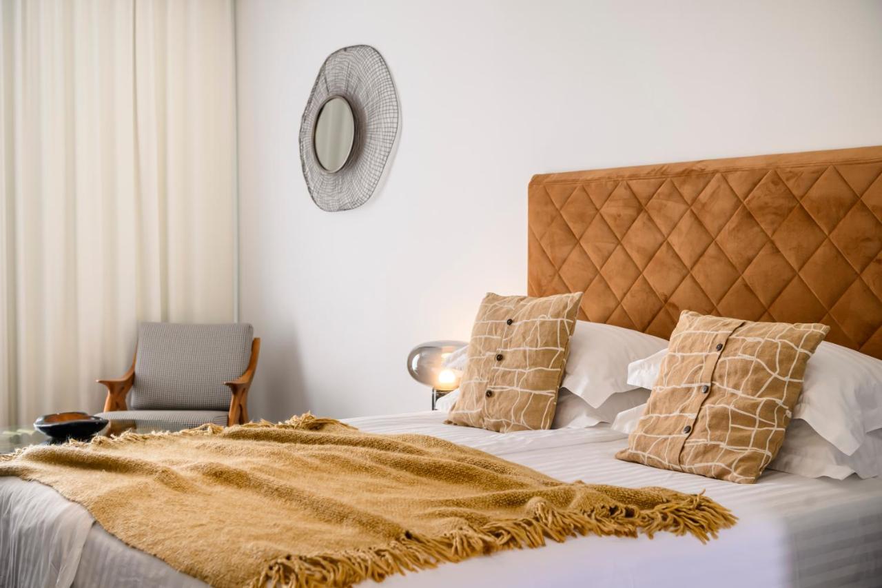 Gallery Luxury Suites & Rooms-Only Adults Split Eksteriør bilde