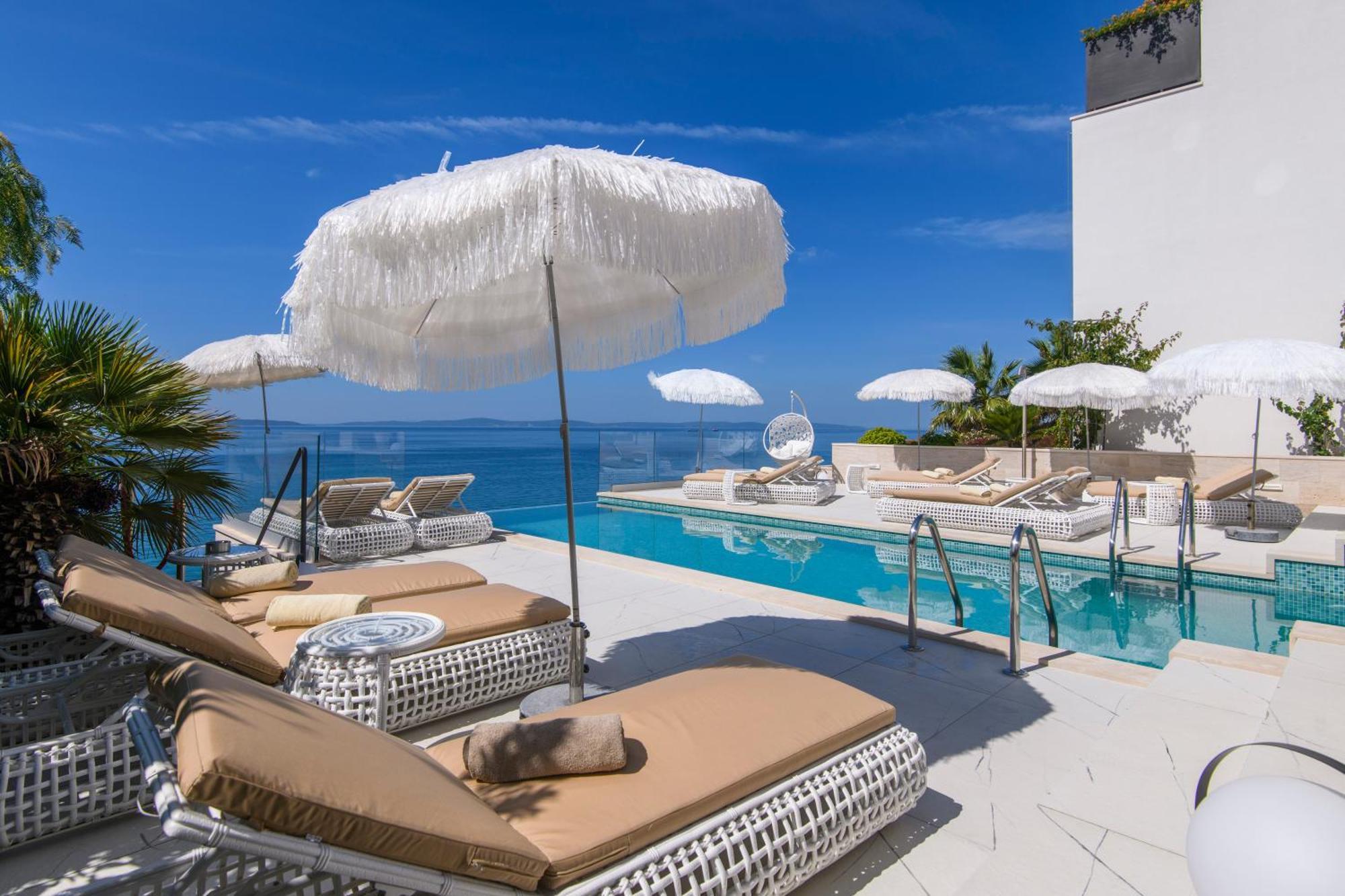 Gallery Luxury Suites & Rooms-Only Adults Split Eksteriør bilde
